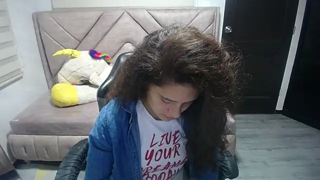 Snapshot of Velvet_Moon_V chatting on October 18, 1:58 pm Velvet Moon V online show from October 18, 1:58 pm