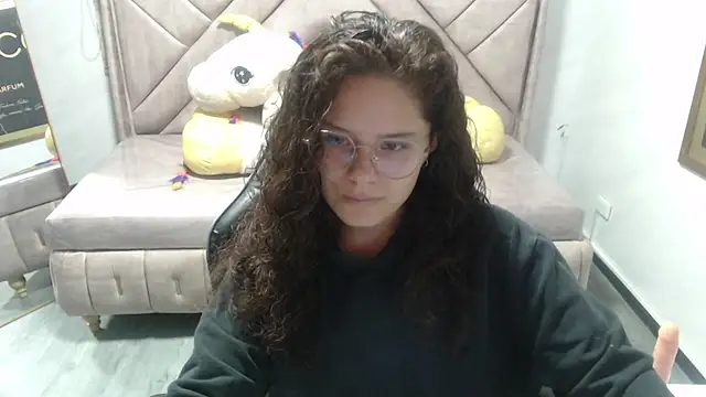 Snapshot of Velvet_Moon_V chatting on October 29, 1:37 pm Velvet Moon V online show from October 29, 1:37 pm