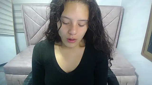 Snapshot of Velvet_Moon_V chatting on September 27, 1:07 pm Velvet Moon V online show from September 27, 1:07 pm