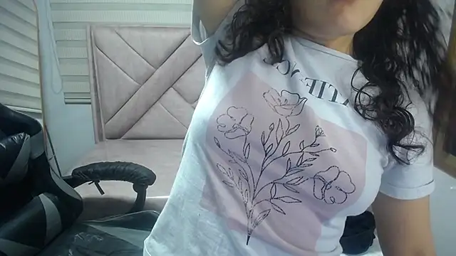 Snapshot of Velvet_Moon_V chatting on September 30, 1:17 pm Velvet Moon V online show from September 30, 1:17 pm