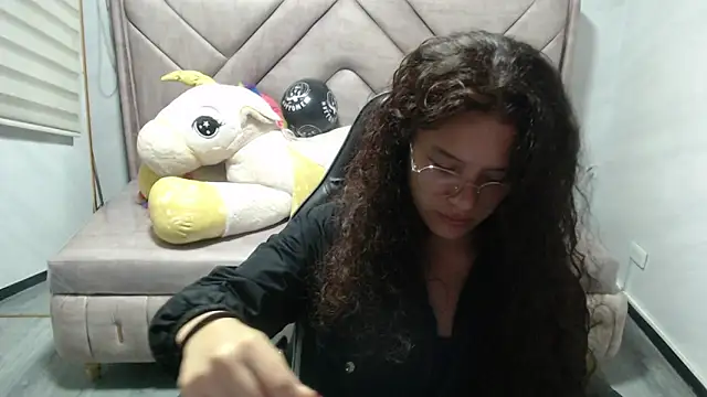 Snapshot of Velvet_Moon_V chatting on October 30, 1:45 pm Velvet Moon V online show from October 30, 1:45 pm