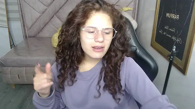 Velvet Moon V online show from November 24, 1:24 pm