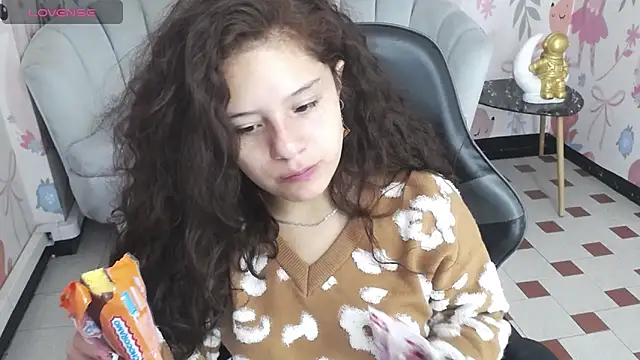 Velvet Moon V online show from March 14, 1:23 pm