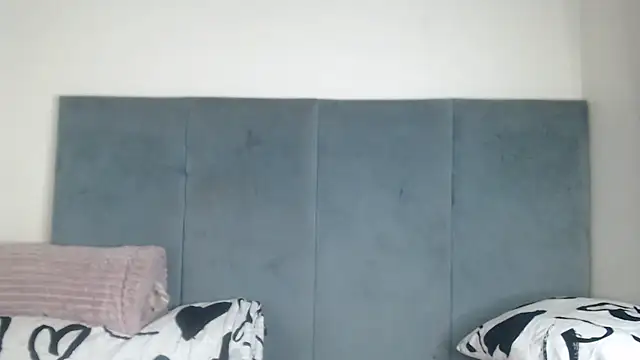 Snapshot of Jah-Queen chatting on October 17, 5:05 pm Jah-Queen online show from October 17, 5:05 pm