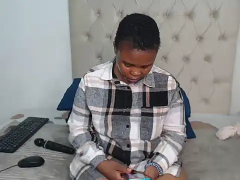 Snapshot of Lolly_Ramochele chatting on October 22, 6:24 pm Lolly Ramochele online show from October 22, 6:24 pm