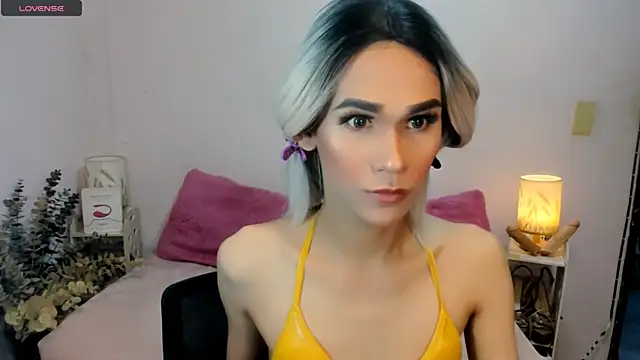 tsmokemachine online show from October 16, 10:40 am