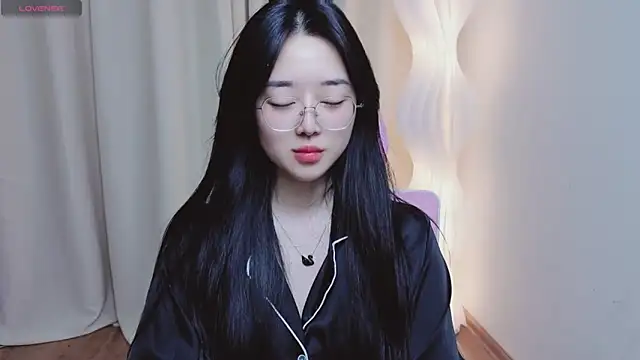 Miu-999 online show from April 6, 7:09 am