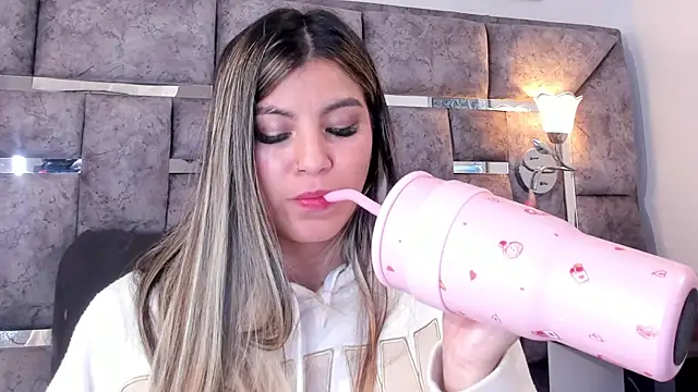 Mariia Josee online show from October 16, 4:15 am