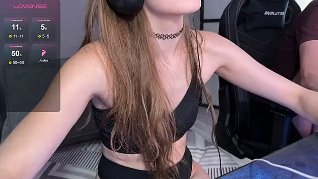 cutemilana sexwife online show from April 1, 11:11 am