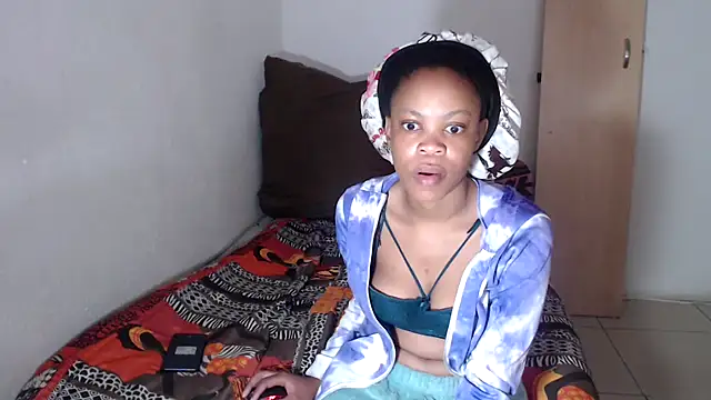 EssenceLovers online show from October 1, 4:50 am