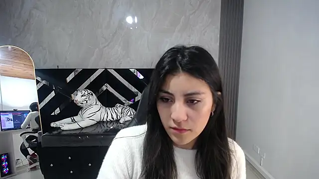 Zoe Blaze A online show from September 12, 12:01 pm