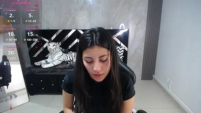 Zoe Blaze A online show from September 9, 2:06 pm