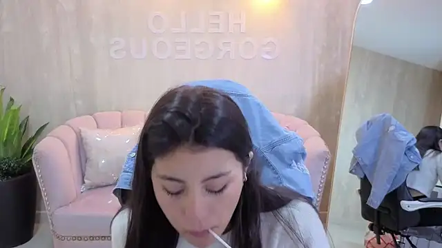 Zoe Blaze A online show from November 4, 12:21 pm