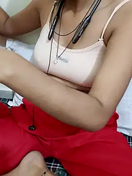 Snapshot of Naira-Tripathi chatting on October 27, 6:31 am Naira-Tripathi online show from October 27, 6:31 am