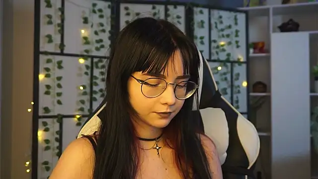 Snapshot of BereniceBattersby chatting on September 28, 8:36 pm BereniceBattersby online show from September 28, 8:36 pm