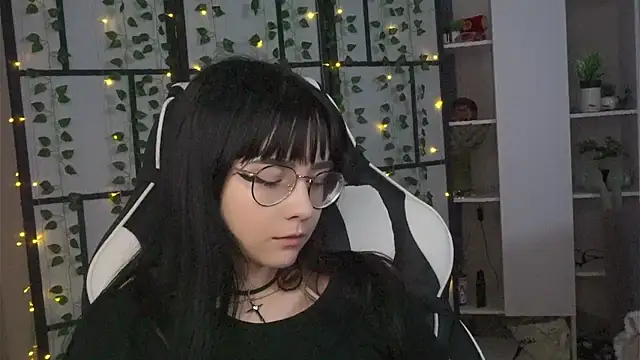 Snapshot of BereniceBattersby chatting on September 20, 9:02 pm BereniceBattersby online show from September 20, 9:02 pm