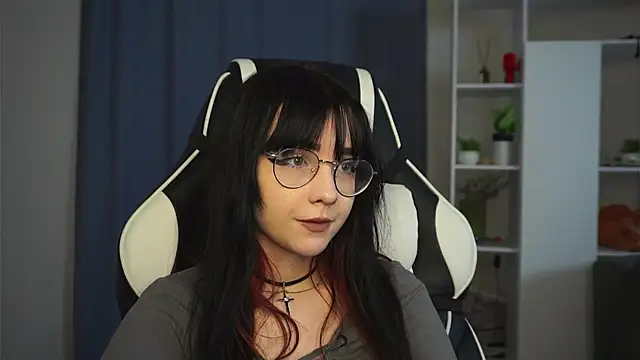 Snapshot of BereniceBattersby chatting on October 25, 8:22 am BereniceBattersby online show from October 25, 8:22 am