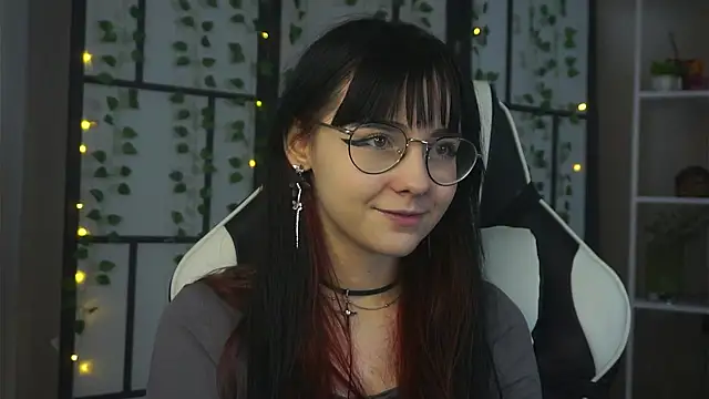 Snapshot of BereniceBattersby chatting on October 6, 8:57 pm BereniceBattersby online show from October 6, 8:57 pm