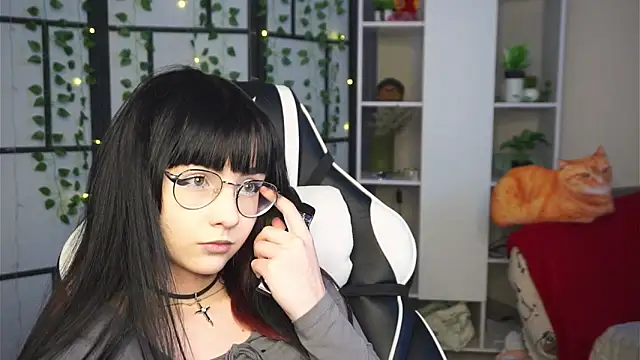 Snapshot of BereniceBattersby chatting on September 16, 8:39 pm BereniceBattersby online show from September 16, 8:39 pm