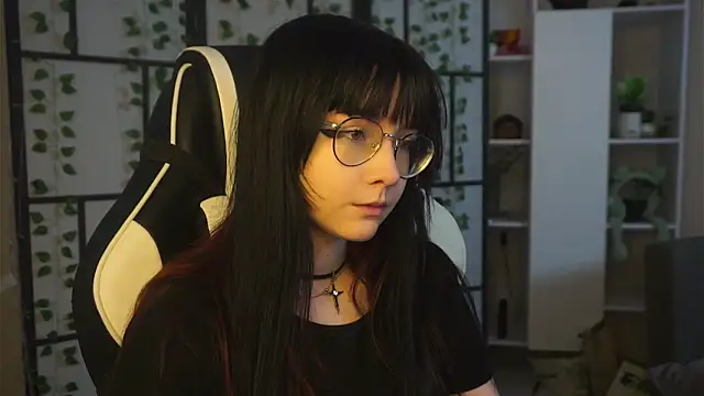 Snapshot of BereniceBattersby chatting on October 1, 8:47 pm BereniceBattersby online show from October 1, 8:47 pm