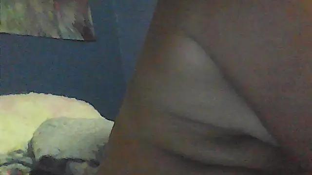 Snapshot of sarahkat86 chatting on October 28, 4:07 am sarahkat86 online show from October 28, 4:07 am