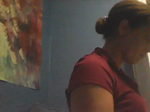 Snapshot of sarahkat86 chatting on October 8, 1:43 am sarahkat86 online show from October 8, 1:43 am