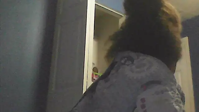 Snapshot of sarahkat86 chatting on October 16, 5:26 pm sarahkat86 online show from October 16, 5:26 pm