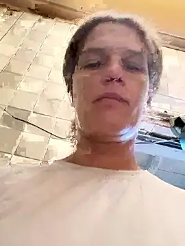 Snapshot of sarahkat86 chatting on October 14, 3:47 pm sarahkat86 online show from October 14, 3:47 pm