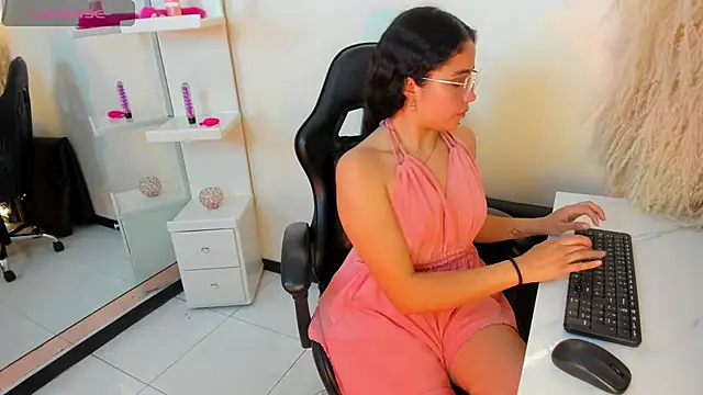 CamiJones online show from September 10, 1:44 pm