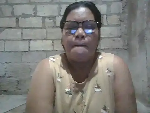 Snapshot of xxbernxxx chatting on September 11, 8:03 am xxbernxxx online show from September 11, 8:03 am