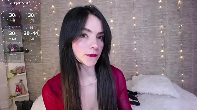 sarah saenz  online show from October 3, 6:07 am