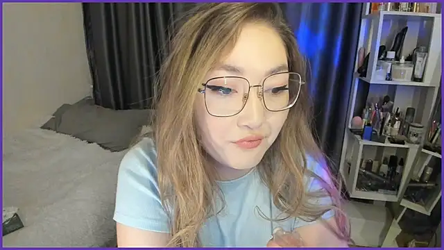 lyra x online show from October 8, 1:15 pm