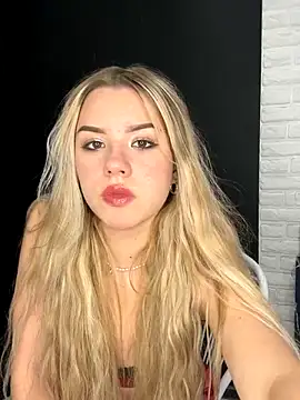 Snapshot of NastyaKiss1 chatting on October 23, 9:54 pm NastyaKiss1 online show from October 23, 9:54 pm