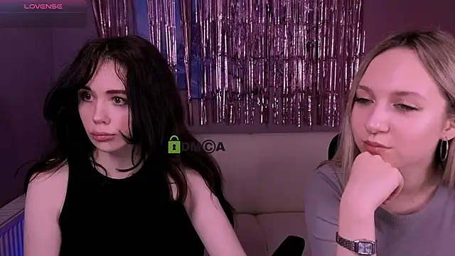 riley sanders online show from February 24, 8:18 pm