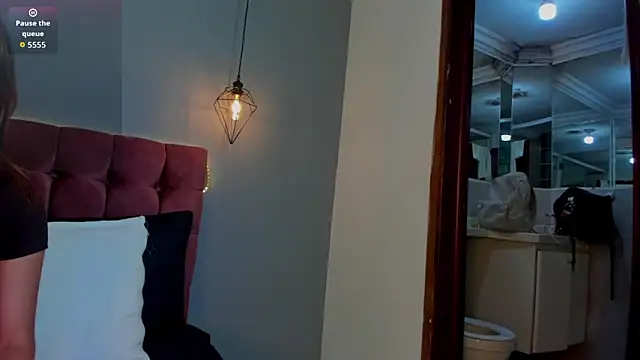 victoria decapri online show from September 25, 9:12 pm