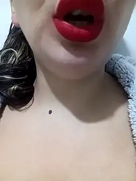 LINA-DALOUA online show from November 26, 8:10 pm