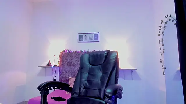 vane jimenez  online show from October 4, 9:19 pm