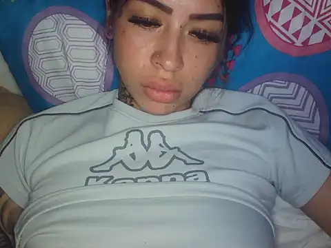 VIOLETT SATOMI online show from November 12, 5:05 am