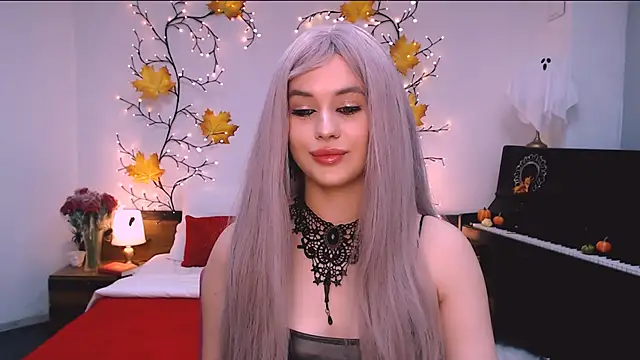 Snapshot of lil_angel_ chatting on October 31, 7:07 pm lil angel  online show from October 31, 7:07 pm