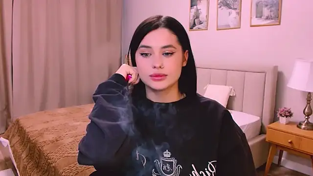 lil angel  online show from February 21, 4:40 pm