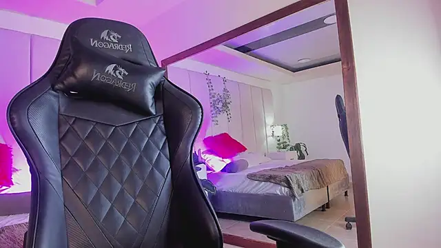 mia rousse25 online show from February 18, 3:55 pm