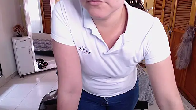 shirleyrojas online show from January 13, 7:40 pm