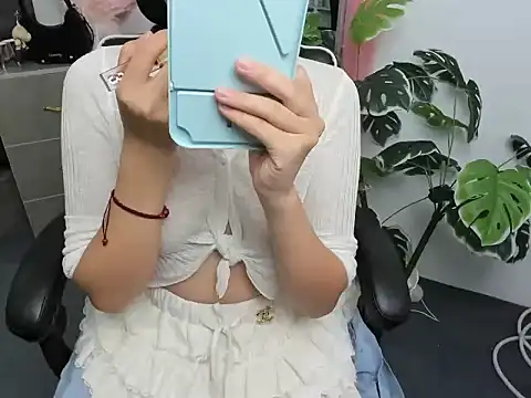 Snapshot of Xiao_cute chatting on October 25, 4:58 pm Xiao cute online show from October 25, 4:58 pm
