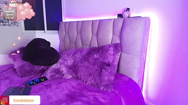 Kuro Vall online show from November 27, 3:26 pm