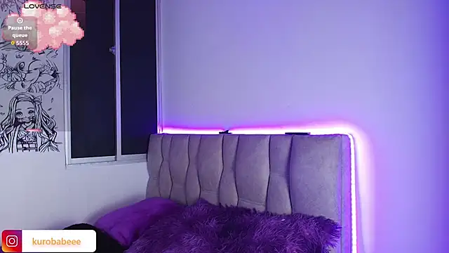 Kuro Vall online show from December 18, 7:51 pm