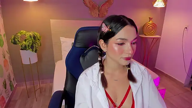 Snapshot of luma_sky_ chatting on October 28, 3:56 am luma sky online show from October 28, 3:56 am