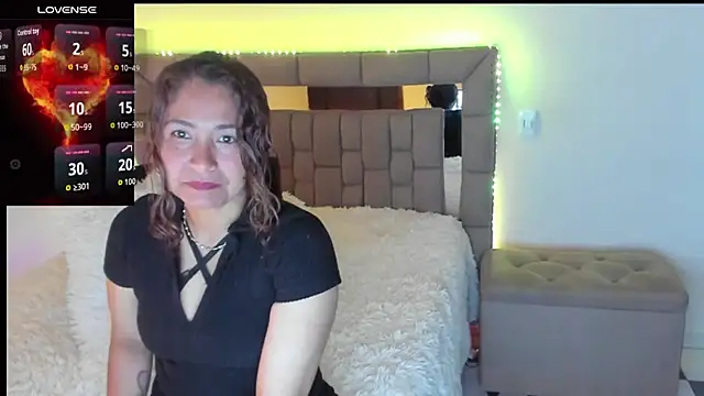 Snapshot of gabrielaponce11 chatting on September 19, 1:04 am gabrielaponce11 online show from September 19, 1:04 am