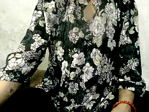 Snapshot of RIYA_SOOD chatting on October 14, 4:09 pm RIYA SOOD online show from October 14, 4:09 pm