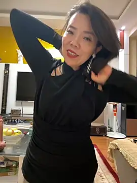 Snapshot of anna_yngs chatting on October 21, 11:14 am anna yngs online show from October 21, 11:14 am