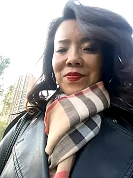 Snapshot of anna_yngs chatting on November 2, 8:07 am anna yngs online show from November 2, 8:07 am